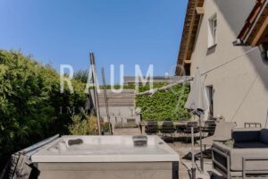 Terrasse mit Whirlpool