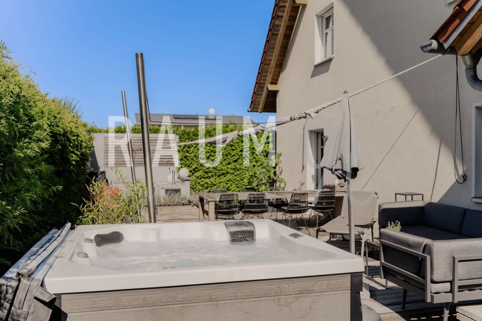 Terrasse mit Whirlpool