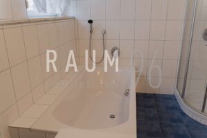 Badezimmer DG