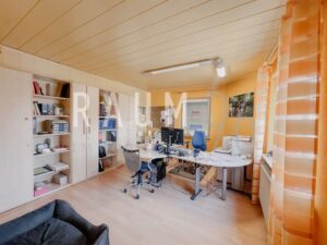 Wohnzimmer EG (derzeit Büro)