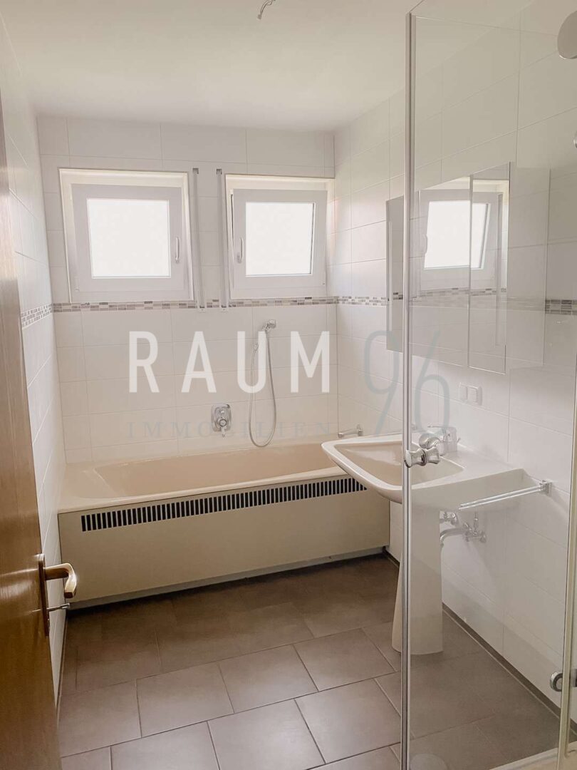 Großzügige 5-Zimmer-Wohnung mit zwei Balkonen in traumhafter Lage von Loffeld - Foto 5