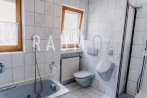 Badezimmer EG