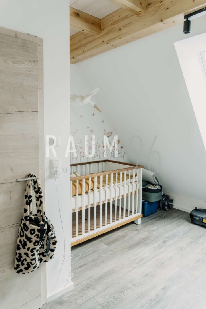 Großzügige 6-Zimmer-Dachgeschosswohnung im Neubau mit Balkon in Loffeld - Foto 5