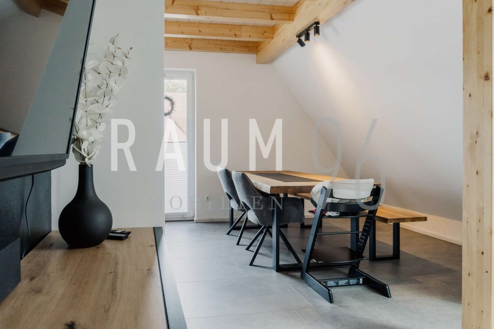 Großzügige 6-Zimmer-Dachgeschosswohnung im Neubau mit Balkon in Loffeld - Foto 3