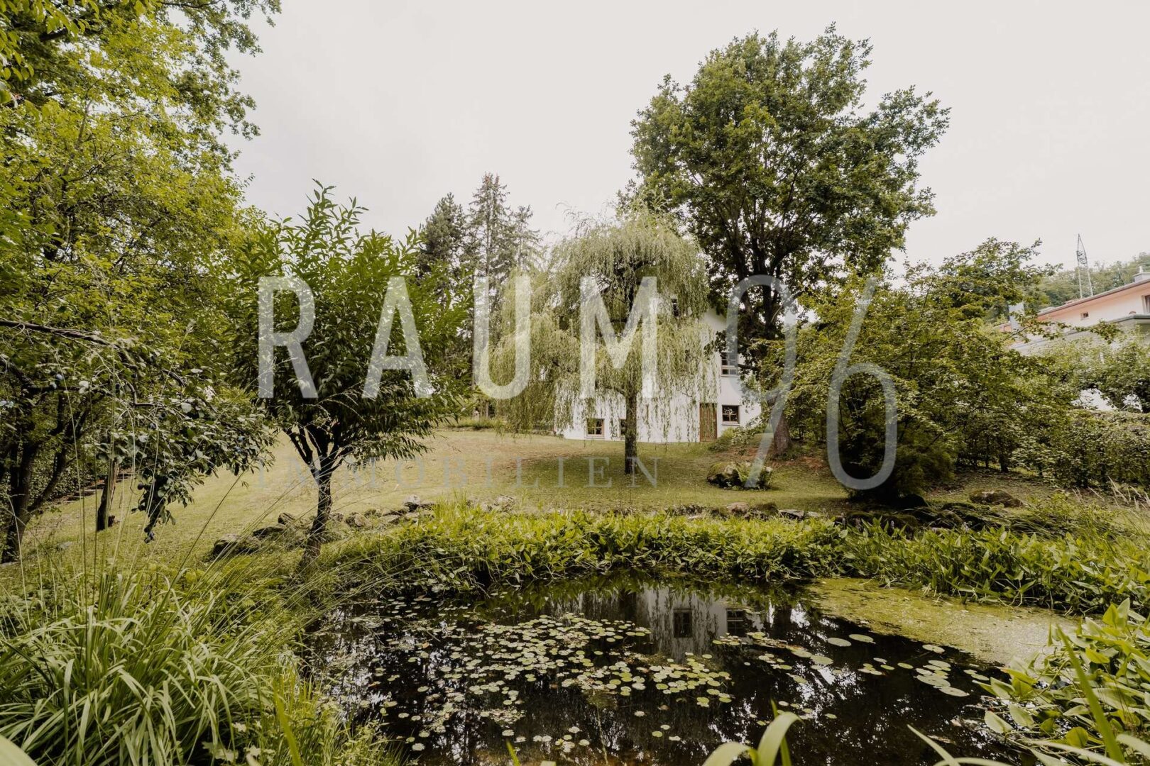 Garten mit Teich